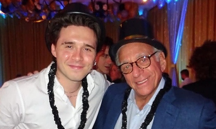 Brooklyn Beckham chúc sinh nhật bố vợ giữa tâm bão gia đình - hình ảnh - appxx88.vip