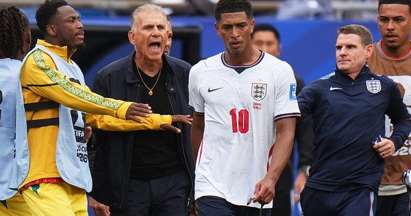 Ngôi sao đội tuyển Anh vi phạm luật mới của FIFA, lại lấy tay che miệng: Nguy cơ nhận án phạt nguội - hình ảnh - appxx88.vip