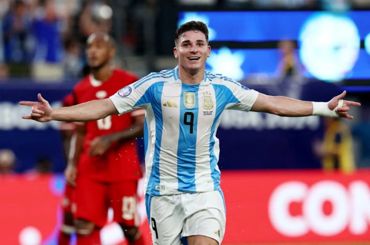 Julian Alvarez Mở Đường Đến Barca: Cơ Hội Cho Fan Cá Cược XX88 Cược Bóng Đá - hình ảnh - appxx88.vip