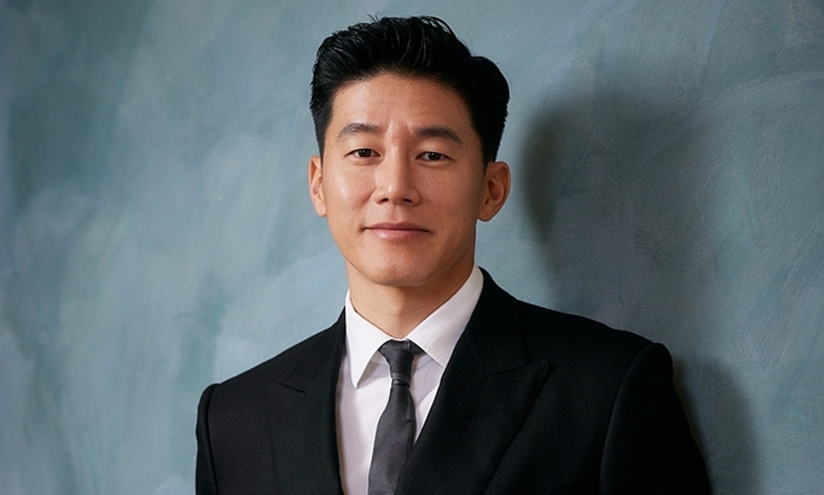 Tài tử Kim Mu Yeol vươn lên từ nghèo khó: góc nhìn mới cho người chơi Việt - hình ảnh - appxx88.vip