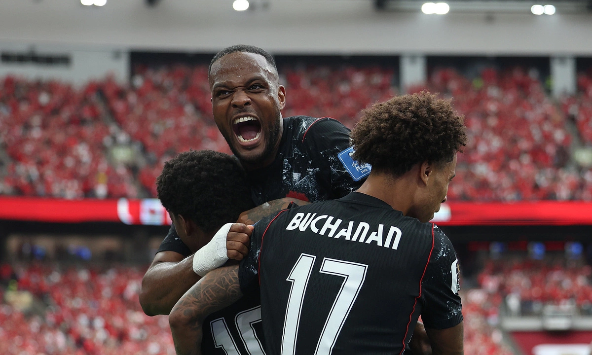 Qatar bị đuổi hai cầu thủ, thua Canada 0-6 ở World Cup 2026 - hình ảnh - appxx88.vip