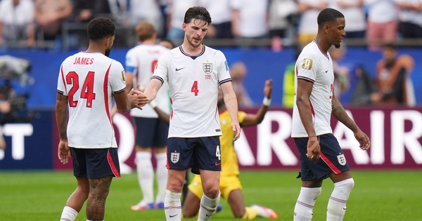 Declan Rice gây lo lắng cho đội tuyển Anh, HLV Tuchel cho cầu thủ đi chơi golf - hình ảnh - appxx88.vip