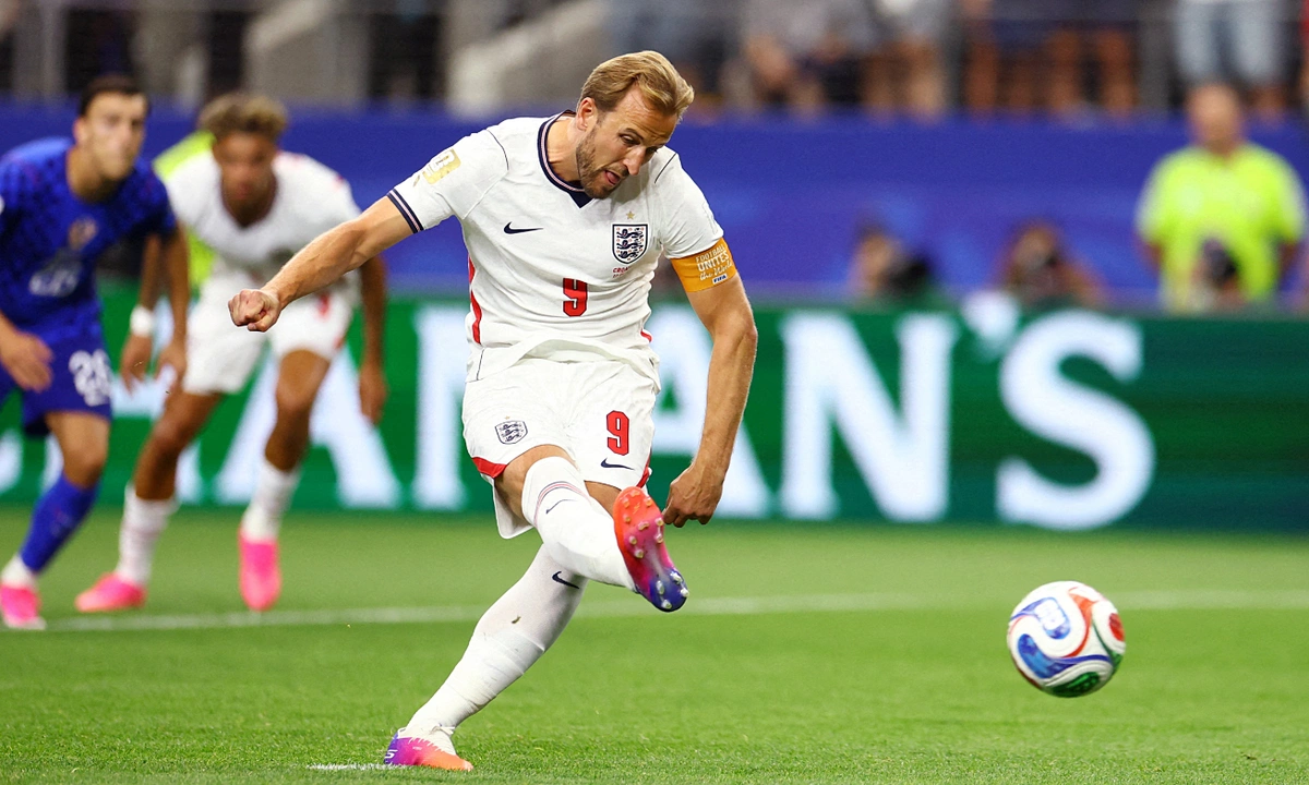 Boateng Kêu Gọi FIFA Cấm Cách Sút Phạt Đền ‘Gây Tranh Cãi’ Của Harry Kane - hình ảnh - appxx88.vip
