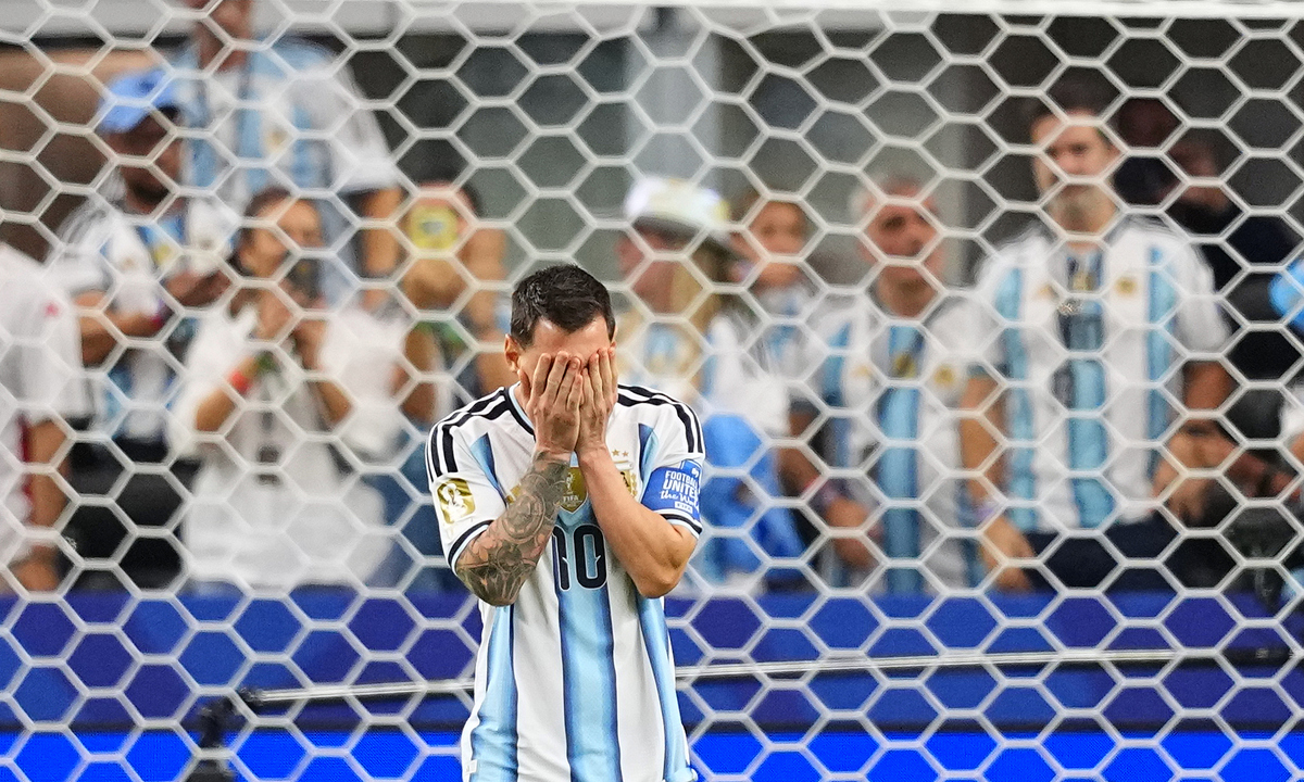 Link vào nhà cái XX88: Messi sút hỏng phạt đền – Cơ hội cá cược thể thao trực tuyến hấp dẫn - hình ảnh - appxx88.vip Link vào nhà cái XX88: Messi sút hỏng phạt đền – Cơ hội cá cược thể thao trực tuyến hấp dẫn - hình ảnh - appxx88.vip