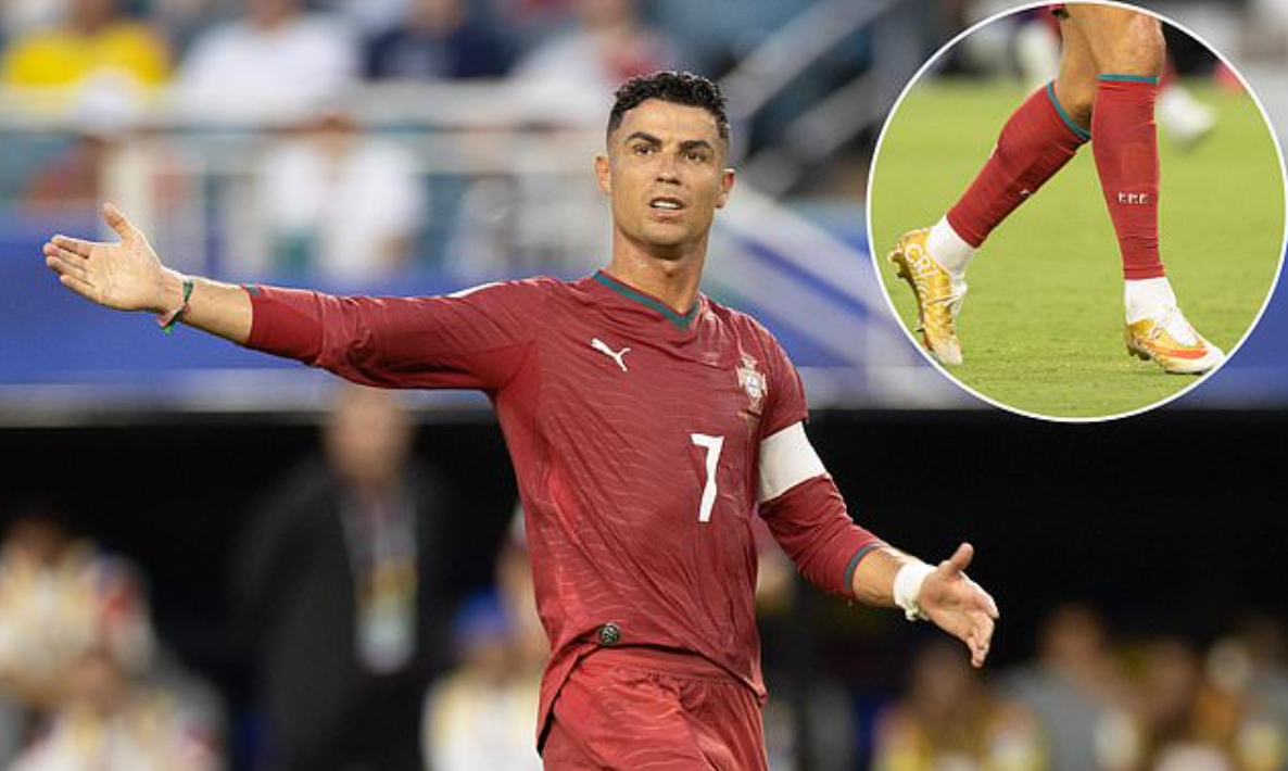 Ronaldo Bỏ Giày Giới Hạn Giữa Trận, Cơ Hội Thưởng +58K Từ XX88 Đang Mở! - hình ảnh - appxx88.vip