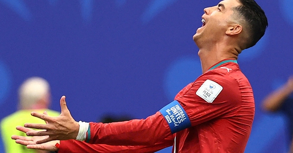 Đến lúc Ronaldo nên ngồi dự bị? - hình ảnh - appxx88.vip Đến lúc Ronaldo nên ngồi dự bị? - hình ảnh - appxx88.vip