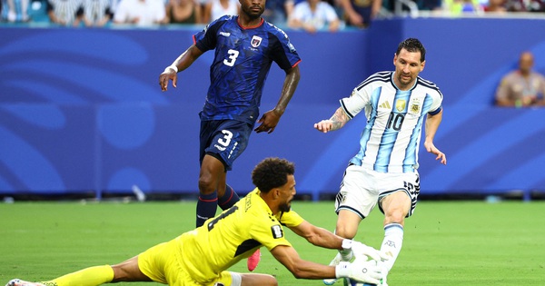 Khoảnh khắc thủ thành Vozinha chặn đứng cú sút của Messi gây sốt: Đỉnh cao đời người! - hình ảnh - appxx88.vip