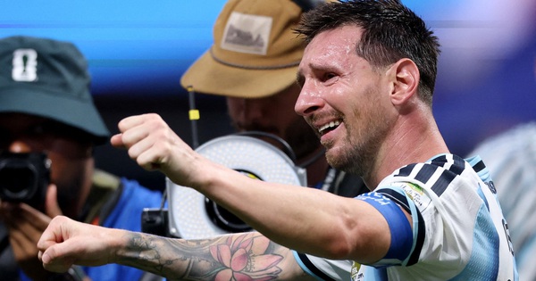 Messi nước mắt ràn rụa khi Argentina thắng nghẹt thở Ai Cập: Cảm xúc vỡ òa của nhà vua!: góc nhìn mới cho người chơi Việt - hình ảnh - appxx88.vip