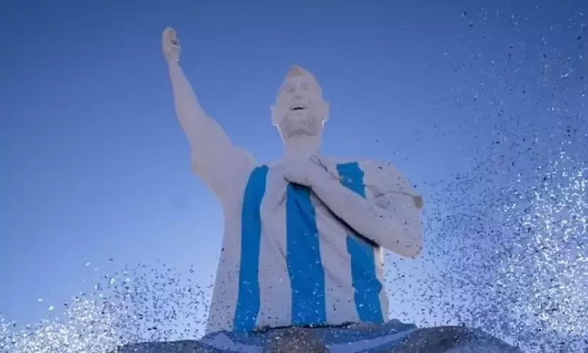 Quá trình dựng tượng Messi cao 26 m: Kỳ công của nghệ nhân Argentina và điểm đến mới cho fan bóng đá - hình ảnh - appxx88.vip