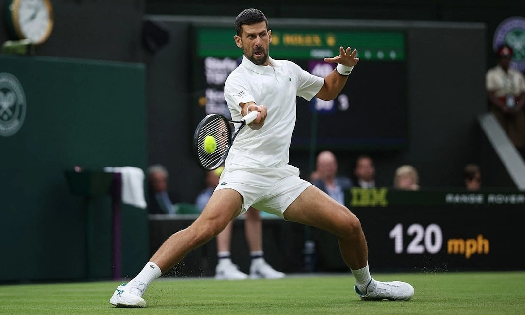 Djokovic dễ dàng vượt qua Tsitsipas, tiến sâu tại Wimbledon 2026 - hình ảnh - appxx88.vip
